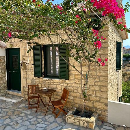 Вилла Chrysavgi Stone House Katomerion Экстерьер фото