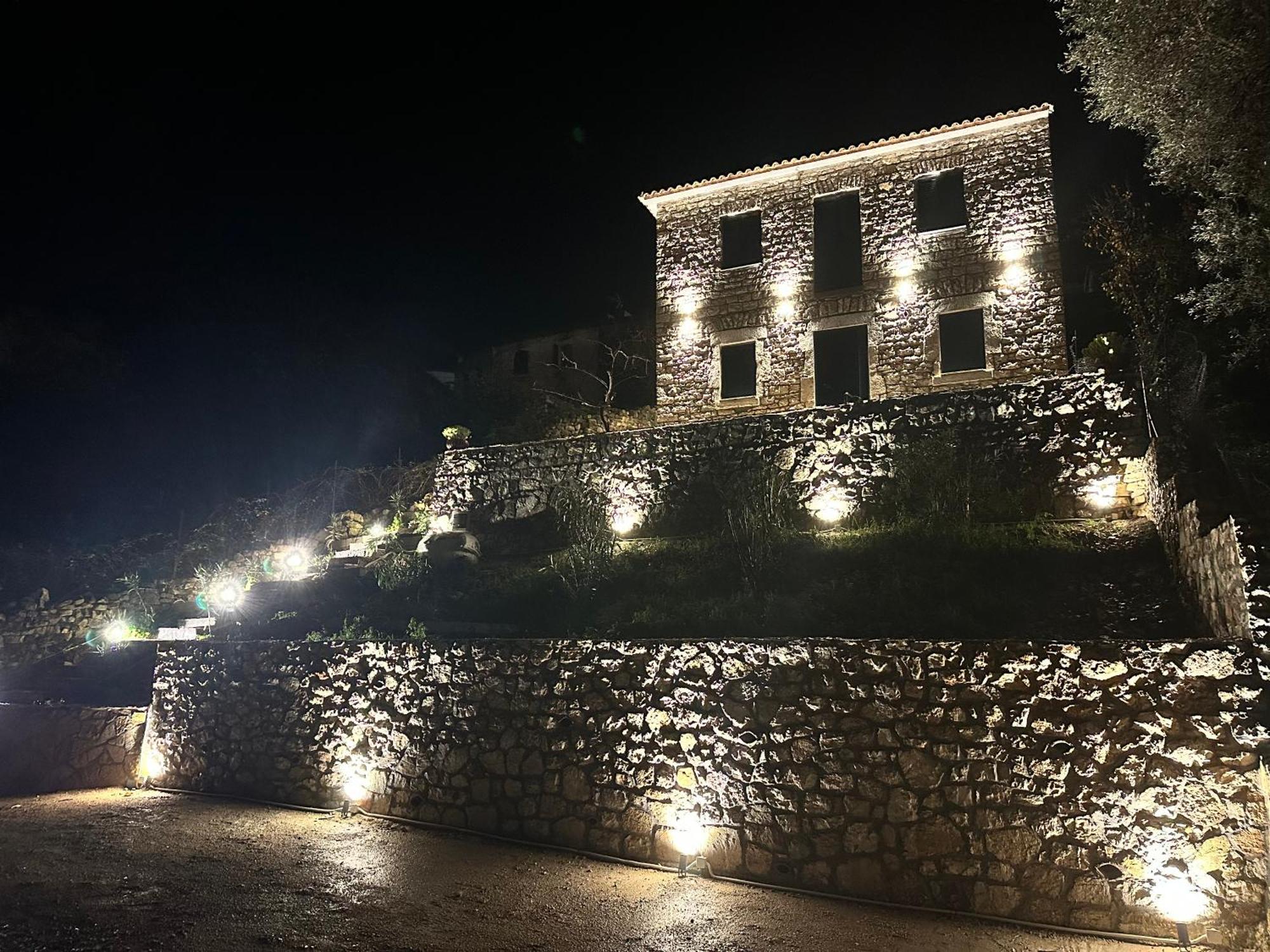 Вилла Chrysavgi Stone House Katomerion Экстерьер фото