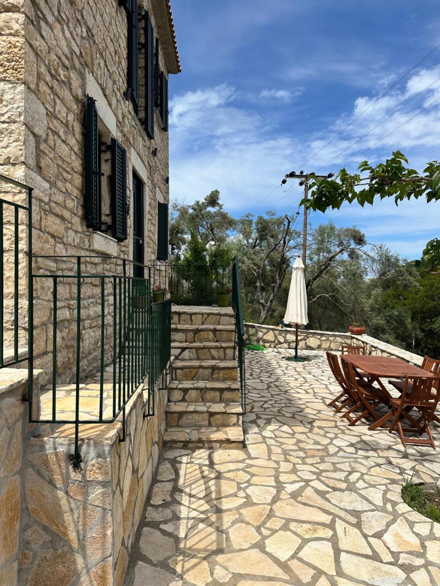 Вилла Chrysavgi Stone House Katomerion Экстерьер фото